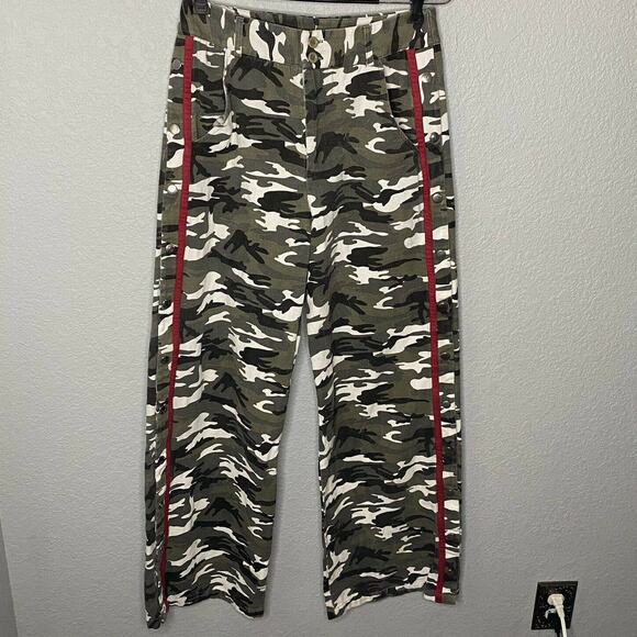 Fashion Nova High Waist Gray Camo Pants SnipSnaps Size Medium - Picture 3 of 9